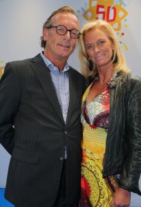 03-09-2014 SHOWBIZZ; DE GROOTSTE FAMILIE VAN NEDERLAND VIERT VOOR DE LAATSTE KEER EEN TROS FEEST. Vele TROS gezichten waren naar CARRE toegekomen om gezamenlijk nog een keer een feestje te vieren. Vele zagen het ook als het einde van de GROOTSTE FAMILIE van NL.
foto: Albert den Iseger