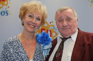 03-09-2014 SHOWBIZZ; DE GROOTSTE FAMILIE VAN NEDERLAND VIERT VOOR DE LAATSTE KEER EEN TROS FEEST. Vele TROS gezichten waren naar CARRE toegekomen om gezamenlijk nog een keer een feestje te vieren. Vele zagen het ook als het einde van de GROOTSTE FAMILIE van NL.
foto: Albert den Iseger