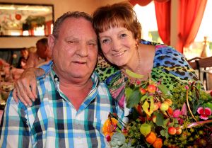 07-09-2014 SHOWBIZZ; EINDELIJK WEER FEEST BIJ DE FAMILIE BAUER. Chris Bauer de vader van Frans werd 70 jaar, dus was het een feestje. Bij de plaatselijke Chinees werd het feest en hoe, Prive was er bij.
foto: Albert den Iseger