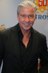 03-09-2014 SHOWBIZZ; DE GROOTSTE FAMILIE VAN NEDERLAND VIERT VOOR DE LAATSTE KEER EEN TROS FEEST. Vele TROS gezichten waren naar CARRE toegekomen om gezamenlijk nog een keer een feestje te vieren. Vele zagen het ook als het einde van de GROOTSTE FAMILIE van NL.
foto: Albert den Iseger