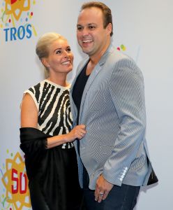 03-09-2014 SHOWBIZZ; DE GROOTSTE FAMILIE VAN NEDERLAND VIERT VOOR DE LAATSTE KEER EEN TROS FEEST. Vele TROS gezichten waren naar CARRE toegekomen om gezamenlijk nog een keer een feestje te vieren. Vele zagen het ook als het einde van de GROOTSTE FAMILIE van NL.
foto: Albert den Iseger