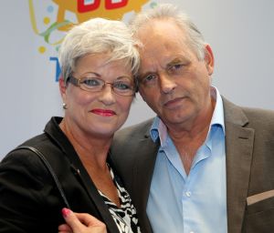 03-09-2014 SHOWBIZZ; DE GROOTSTE FAMILIE VAN NEDERLAND VIERT VOOR DE LAATSTE KEER EEN TROS FEEST. Vele TROS gezichten waren naar CARRE toegekomen om gezamenlijk nog een keer een feestje te vieren. Vele zagen het ook als het einde van de GROOTSTE FAMILIE van NL.
foto: Albert den Iseger