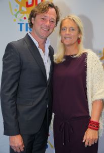 03-09-2014 SHOWBIZZ; DE GROOTSTE FAMILIE VAN NEDERLAND VIERT VOOR DE LAATSTE KEER EEN TROS FEEST. Vele TROS gezichten waren naar CARRE toegekomen om gezamenlijk nog een keer een feestje te vieren. Vele zagen het ook als het einde van de GROOTSTE FAMILIE van NL.
foto: Albert den Iseger