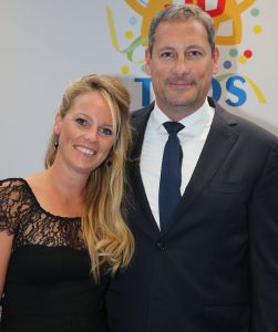 03-09-2014 SHOWBIZZ; DE GROOTSTE FAMILIE VAN NEDERLAND VIERT VOOR DE LAATSTE KEER EEN TROS FEEST. Vele TROS gezichten waren naar CARRE toegekomen om gezamenlijk nog een keer een feestje te vieren. Vele zagen het ook als het einde van de GROOTSTE FAMILIE van NL.
foto: Albert den Iseger