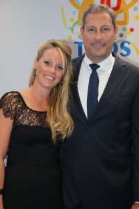 03-09-2014 SHOWBIZZ; DE GROOTSTE FAMILIE VAN NEDERLAND VIERT VOOR DE LAATSTE KEER EEN TROS FEEST. Vele TROS gezichten waren naar CARRE toegekomen om gezamenlijk nog een keer een feestje te vieren. Vele zagen het ook als het einde van de GROOTSTE FAMILIE van NL.
foto: Albert den Iseger