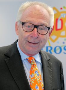 03-09-2014 SHOWBIZZ; DE GROOTSTE FAMILIE VAN NEDERLAND VIERT VOOR DE LAATSTE KEER EEN TROS FEEST. Vele TROS gezichten waren naar CARRE toegekomen om gezamenlijk nog een keer een feestje te vieren. Vele zagen het ook als het einde van de GROOTSTE FAMILIE van NL.
foto: Albert den Iseger