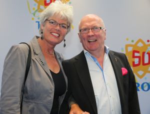 03-09-2014 SHOWBIZZ; DE GROOTSTE FAMILIE VAN NEDERLAND VIERT VOOR DE LAATSTE KEER EEN TROS FEEST. Vele TROS gezichten waren naar CARRE toegekomen om gezamenlijk nog een keer een feestje te vieren. Vele zagen het ook als het einde van de GROOTSTE FAMILIE van NL.
foto: Albert den Iseger