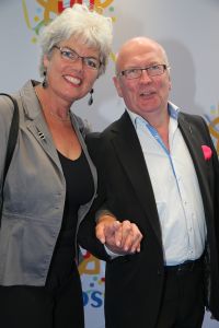 03-09-2014 SHOWBIZZ; DE GROOTSTE FAMILIE VAN NEDERLAND VIERT VOOR DE LAATSTE KEER EEN TROS FEEST. Vele TROS gezichten waren naar CARRE toegekomen om gezamenlijk nog een keer een feestje te vieren. Vele zagen het ook als het einde van de GROOTSTE FAMILIE van NL.
foto: Albert den Iseger