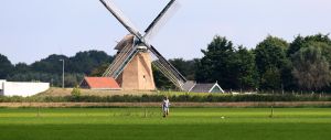 17-09-2014 SHOWBIZZ; TOM GROOT IS DE BESTE VANGST OOIT, ZEI YVONNE JASPERS. Tom Groot uit Nieuwe Niedorp is de leukste boer ooit uit alle seizoenen BOER ZOEKT VROUW. Deze week het hele verhaal van Tom en zijn directe omgeving in weekblad PRIVE. foto- Albert den Iseger-