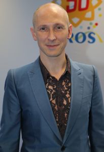 03-09-2014 SHOWBIZZ; DE GROOTSTE FAMILIE VAN NEDERLAND VIERT VOOR DE LAATSTE KEER EEN TROS FEEST. Vele TROS gezichten waren naar CARRE toegekomen om gezamenlijk nog een keer een feestje te vieren. Vele zagen het ook als het einde van de GROOTSTE FAMILIE van NL.
foto: Albert den Iseger