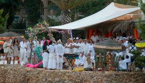27-09-2014 SHOWBIZZ; ZONNIG HUWELIJK VOOR PATTY EN ANTOINE OP IBIZA. foto: Albert den Iseger