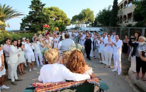 27-09-2014 SHOWBIZZ; ZONNIG HUWELIJK VOOR PATTY EN ANTOINE OP IBIZA. foto: Albert den Iseger