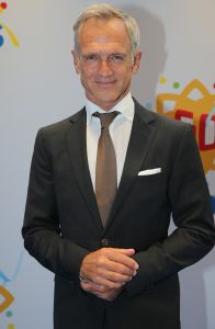 03-09-2014 SHOWBIZZ; DE GROOTSTE FAMILIE VAN NEDERLAND VIERT VOOR DE LAATSTE KEER EEN TROS FEEST. Vele TROS gezichten waren naar CARRE toegekomen om gezamenlijk nog een keer een feestje te vieren. Vele zagen het ook als het einde van de GROOTSTE FAMILIE van NL.
foto: Albert den Iseger