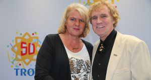 03-09-2014 SHOWBIZZ; DE GROOTSTE FAMILIE VAN NEDERLAND VIERT VOOR DE LAATSTE KEER EEN TROS FEEST. Vele TROS gezichten waren naar CARRE toegekomen om gezamenlijk nog een keer een feestje te vieren. Vele zagen het ook als het einde van de GROOTSTE FAMILIE van NL.
foto: Albert den Iseger