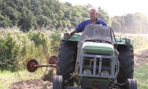 17-09-2014 SHOWBIZZ; TOM GROOT IS DE BESTE VANGST OOIT, ZEI YVONNE JASPERS. Tom Groot uit Nieuwe Niedorp is de leukste boer ooit uit alle seizoenen BOER ZOEKT VROUW. Deze week het hele verhaal van Tom en zijn directe omgeving in weekblad PRIVE.
foto: Albert den Iseger