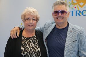 03-09-2014 SHOWBIZZ; DE GROOTSTE FAMILIE VAN NEDERLAND VIERT VOOR DE LAATSTE KEER EEN TROS FEEST. Vele TROS gezichten waren naar CARRE toegekomen om gezamenlijk nog een keer een feestje te vieren. Vele zagen het ook als het einde van de GROOTSTE FAMILIE van NL.
foto: Albert den Iseger