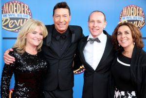 21-09-2014 SHOWBIZZ; PREMIERE VAN MUSICAL MOEDER IK WIL BIJ DE REVUE.
foto: Albert den Iseger