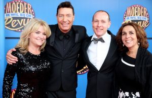 21-09-2014 SHOWBIZZ; PREMIERE VAN MUSICAL MOEDER IK WIL BIJ DE REVUE.
foto: Albert den Iseger