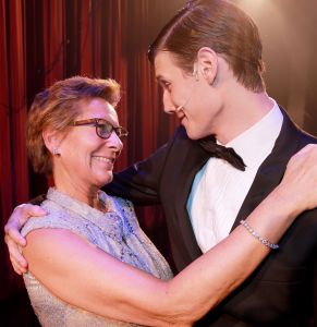 21-09-2014 SHOWBIZZ; PREMIERE VAN MUSICAL MOEDER IK WIL BIJ DE REVUE.
foto: Albert den Iseger