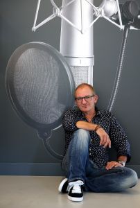 01-09-2014 SHOWBIZZ; VAN INKEL TERUG OP OUDE NEST. Jeroen van Inkel is per vandaag terug bij radio VERONICA. Elke werkdag van 16.00 -19.00 uur,samen met Martijn Zuurveen.
foto: Albert den Iseger