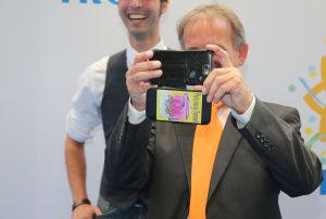 03-09-2014 SHOWBIZZ; DE GROOTSTE FAMILIE VAN NEDERLAND VIERT VOOR DE LAATSTE KEER EEN TROS FEEST. Vele TROS gezichten waren naar CARRE toegekomen om gezamenlijk nog een keer een feestje te vieren. Vele zagen het ook als het einde van de GROOTSTE FAMILIE van NL.
foto: Albert den Iseger