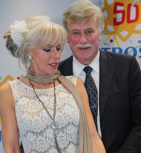 03-09-2014 SHOWBIZZ; DE GROOTSTE FAMILIE VAN NEDERLAND VIERT VOOR DE LAATSTE KEER EEN TROS FEEST. Vele TROS gezichten waren naar CARRE toegekomen om gezamenlijk nog een keer een feestje te vieren. Vele zagen het ook als het einde van de GROOTSTE FAMILIE van NL.
foto: Albert den Iseger
