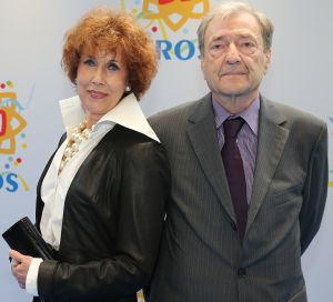 03-09-2014 SHOWBIZZ; DE GROOTSTE FAMILIE VAN NEDERLAND VIERT VOOR DE LAATSTE KEER EEN TROS FEEST. Vele TROS gezichten waren naar CARRE toegekomen om gezamenlijk nog een keer een feestje te vieren. Vele zagen het ook als het einde van de GROOTSTE FAMILIE van NL.
foto: Albert den Iseger