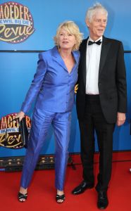 21-09-2014 SHOWBIZZ; PREMIERE VAN MUSICAL MOEDER IK WIL BIJ DE REVUE.
foto: Albert den Iseger