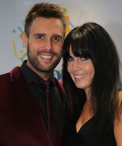 03-09-2014 SHOWBIZZ; DE GROOTSTE FAMILIE VAN NEDERLAND VIERT VOOR DE LAATSTE KEER EEN TROS FEEST. Vele TROS gezichten waren naar CARRE toegekomen om gezamenlijk nog een keer een feestje te vieren. Vele zagen het ook als het einde van de GROOTSTE FAMILIE van NL.
foto: Albert den Iseger
