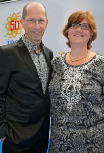 03-09-2014 SHOWBIZZ; DE GROOTSTE FAMILIE VAN NEDERLAND VIERT VOOR DE LAATSTE KEER EEN TROS FEEST. Vele TROS gezichten waren naar CARRE toegekomen om gezamenlijk nog een keer een feestje te vieren. Vele zagen het ook als het einde van de GROOTSTE FAMILIE van NL.
foto: Albert den Iseger