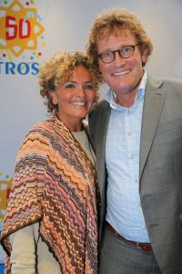 03-09-2014 SHOWBIZZ; DE GROOTSTE FAMILIE VAN NEDERLAND VIERT VOOR DE LAATSTE KEER EEN TROS FEEST. Vele TROS gezichten waren naar CARRE toegekomen om gezamenlijk nog een keer een feestje te vieren. Vele zagen het ook als het einde van de GROOTSTE FAMILIE van NL.
foto: Albert den Iseger