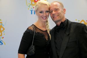 03-09-2014 SHOWBIZZ; DE GROOTSTE FAMILIE VAN NEDERLAND VIERT VOOR DE LAATSTE KEER EEN TROS FEEST. Vele TROS gezichten waren naar CARRE toegekomen om gezamenlijk nog een keer een feestje te vieren. Vele zagen het ook als het einde van de GROOTSTE FAMILIE van NL.
foto: Albert den Iseger