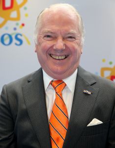 03-09-2014 SHOWBIZZ; DE GROOTSTE FAMILIE VAN NEDERLAND VIERT VOOR DE LAATSTE KEER EEN TROS FEEST. Vele TROS gezichten waren naar CARRE toegekomen om gezamenlijk nog een keer een feestje te vieren. Vele zagen het ook als het einde van de GROOTSTE FAMILIE van NL.
foto: Albert den Iseger