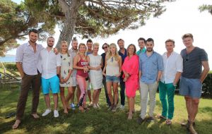 26-09-2014 SHOWBIZZ; NAJAARSPRESENTATIE 2014 SBS BROADCASTING OP IBIZA. Met oa. Jochum van Gelder-Bridget Maasland-Kees Tol-Beau van Erven Dorens-Maurice Wijnen-Renate Gerschtanowitz-Selma van Dijk en vele anderen.
foto: Albert den Iseger