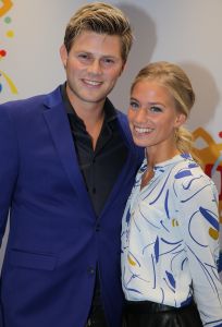 03-09-2014 SHOWBIZZ; DE GROOTSTE FAMILIE VAN NEDERLAND VIERT VOOR DE LAATSTE KEER EEN TROS FEEST. Vele TROS gezichten waren naar CARRE toegekomen om gezamenlijk nog een keer een feestje te vieren. Vele zagen het ook als het einde van de GROOTSTE FAMILIE van NL.
foto: Albert den Iseger