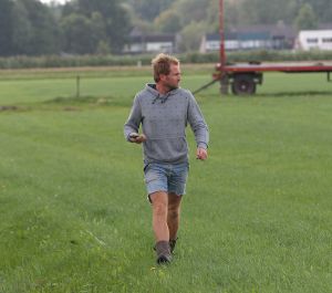 17-09-2014 SHOWBIZZ; TOM GROOT IS DE BESTE VANGST OOIT, ZEI YVONNE JASPERS. Tom Groot uit Nieuwe Niedorp is de leukste boer ooit uit alle seizoenen BOER ZOEKT VROUW. Deze week het hele verhaal van Tom en zijn directe omgeving in weekblad PRIVE.
foto: Albert den Iseger