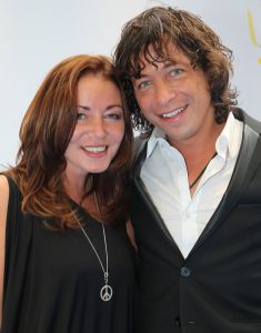 03-09-2014 SHOWBIZZ; DE GROOTSTE FAMILIE VAN NEDERLAND VIERT VOOR DE LAATSTE KEER EEN TROS FEEST. Vele TROS gezichten waren naar CARRE toegekomen om gezamenlijk nog een keer een feestje te vieren. Vele zagen het ook als het einde van de GROOTSTE FAMILIE van NL.
foto: Albert den Iseger