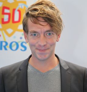03-09-2014 SHOWBIZZ; DE GROOTSTE FAMILIE VAN NEDERLAND VIERT VOOR DE LAATSTE KEER EEN TROS FEEST. Vele TROS gezichten waren naar CARRE toegekomen om gezamenlijk nog een keer een feestje te vieren. Vele zagen het ook als het einde van de GROOTSTE FAMILIE van NL.
foto: Albert den Iseger