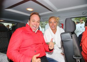 06-09-2015 SHOWBIZZ; MARISKA BAUER ZWEMT MEE MET AMSTERDAM CITY SWIM VOOR A.L.S. Frans was haar coach en schreeuwde haar naar de finish toe. Wat een prestatie van alle BN ers die mee deden.  Mariska Bauer en haar team, Sophie Hilbrand, Mariska Hulscher,Kees van der Spek, Beau van erven Dorens, Ruud Feldkamp, Robert Schumacher en natuurlijk Pieter van den Hoogenband.
foto: Albert den Iseger.