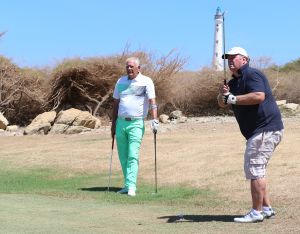 01-09-2016 SPORT; ARUBA PRO-AM GOLF TOURNAMENT 2016. In samenwerking met TIERRA DEL SOL te Aruba organiseerde ARUBA TOURIST AUTHORITY het Aruba Pro Am Golf Toernooi. Enkele BN ers deden hier ook aan mee. Nederland viel echter niet in de prijzen.Ook werd de HANDICART gepresenteerd door Mark en Frans Tempelman.
Hierover later een aparte fotoreportage. 
foto: Albert den Iseger