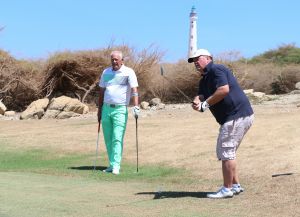 01-09-2016 SPORT; ARUBA PRO-AM GOLF TOURNAMENT 2016. In samenwerking met TIERRA DEL SOL te Aruba organiseerde ARUBA TOURIST AUTHORITY het Aruba Pro Am Golf Toernooi. Enkele BN ers deden hier ook aan mee. Nederland viel echter niet in de prijzen.Ook werd de HANDICART gepresenteerd door Mark en Frans Tempelman.
Hierover later een aparte fotoreportage. 
foto: Albert den Iseger