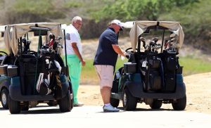 01-09-2016 SPORT; ARUBA PRO-AM GOLF TOURNAMENT 2016. In samenwerking met TIERRA DEL SOL te Aruba organiseerde ARUBA TOURIST AUTHORITY het Aruba Pro Am Golf Toernooi. Enkele BN ers deden hier ook aan mee. Nederland viel echter niet in de prijzen.Ook werd de HANDICART gepresenteerd door Mark en Frans Tempelman.
Hierover later een aparte fotoreportage. 
foto: Albert den Iseger