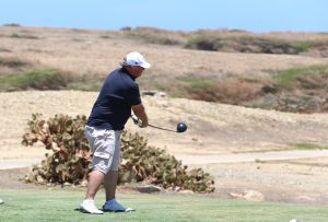 01-09-2016 SPORT; ARUBA PRO-AM GOLF TOURNAMENT 2016. In samenwerking met TIERRA DEL SOL te Aruba organiseerde ARUBA TOURIST AUTHORITY het Aruba Pro Am Golf Toernooi. Enkele BN ers deden hier ook aan mee. Nederland viel echter niet in de prijzen.Ook werd de HANDICART gepresenteerd door Mark en Frans Tempelman.
Hierover later een aparte fotoreportage. 
foto: Albert den Iseger