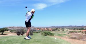 01-09-2016 SPORT; ARUBA PRO-AM GOLF TOURNAMENT 2016. In samenwerking met TIERRA DEL SOL te Aruba organiseerde ARUBA TOURIST AUTHORITY het Aruba Pro Am Golf Toernooi. Enkele BN ers deden hier ook aan mee. Nederland viel echter niet in de prijzen.Ook werd de HANDICART gepresenteerd door Mark en Frans Tempelman.
Hierover later een aparte fotoreportage. 
foto: Albert den Iseger