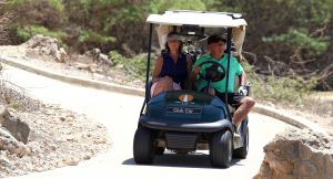 01-09-2016 SPORT; ARUBA PRO-AM GOLF TOURNAMENT 2016. In samenwerking met TIERRA DEL SOL te Aruba organiseerde ARUBA TOURIST AUTHORITY het Aruba Pro Am Golf Toernooi. Enkele BN ers deden hier ook aan mee. Nederland viel echter niet in de prijzen.Ook werd de HANDICART gepresenteerd door Mark en Frans Tempelman.
Hierover later een aparte fotoreportage. 
foto: Albert den Iseger