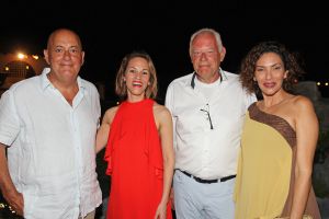 01-09-2016 SPORT; ARUBA PRO-AM GOLF TOURNAMENT 2016. In samenwerking met TIERRA DEL SOL te Aruba organiseerde ARUBA TOURIST AUTHORITY het Aruba Pro Am Golf Toernooi. Enkele BN ers deden hier ook aan mee. Nederland viel echter niet in de prijzen.Ook werd de HANDICART gepresenteerd door Mark en Frans Tempelman.
Hierover later een aparte fotoreportage. 
foto: Albert den Iseger