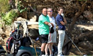 01-09-2016 SPORT; ARUBA PRO-AM GOLF TOURNAMENT 2016. In samenwerking met TIERRA DEL SOL te Aruba organiseerde ARUBA TOURIST AUTHORITY het Aruba Pro Am Golf Toernooi. Enkele BN ers deden hier ook aan mee. Nederland viel echter niet in de prijzen.Ook werd de HANDICART gepresenteerd door Mark en Frans Tempelman.
Hierover later een aparte fotoreportage. 
foto: Albert den Iseger