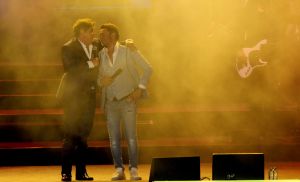 04-09-2029 SHOWBIZZ; TINO MARTIN WERKT SAMEN MET RENE FROGER AAN NWE SINGLE.
Proost op het leven heet de nieuwe single van Tino Martin en Rene Froger die gisteren is uitgebracht.
foto: Albert den Iseger