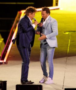 04-09-2029 SHOWBIZZ; TINO MARTIN WERKT SAMEN MET RENE FROGER AAN NWE SINGLE.
Proost op het leven heet de nieuwe single van Tino Martin en Rene Froger die gisteren is uitgebracht.
foto: Albert den Iseger