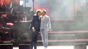 04-09-2029 SHOWBIZZ; TINO MARTIN WERKT SAMEN MET RENE FROGER AAN NWE SINGLE.
Proost op het leven heet de nieuwe single van Tino Martin en Rene Froger die gisteren is uitgebracht.
foto: Albert den Iseger